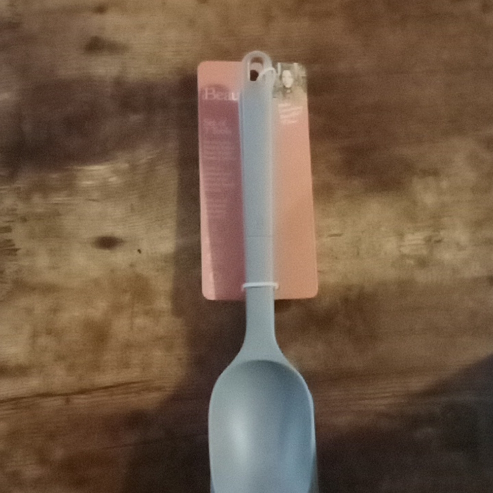 3 tool set beautiful by Drew Barrymore
